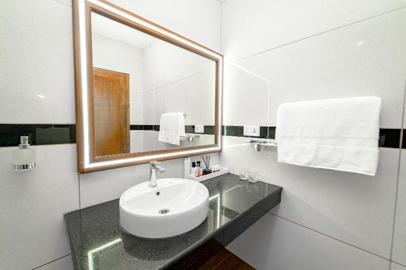 Skylar Seaview Beach Resort And Spa image