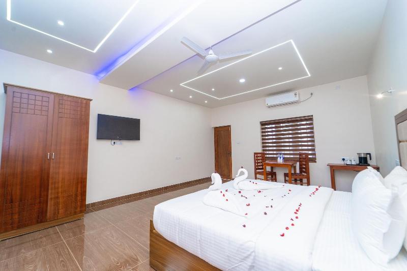Skylar Seaview Beach Resort And Spa image