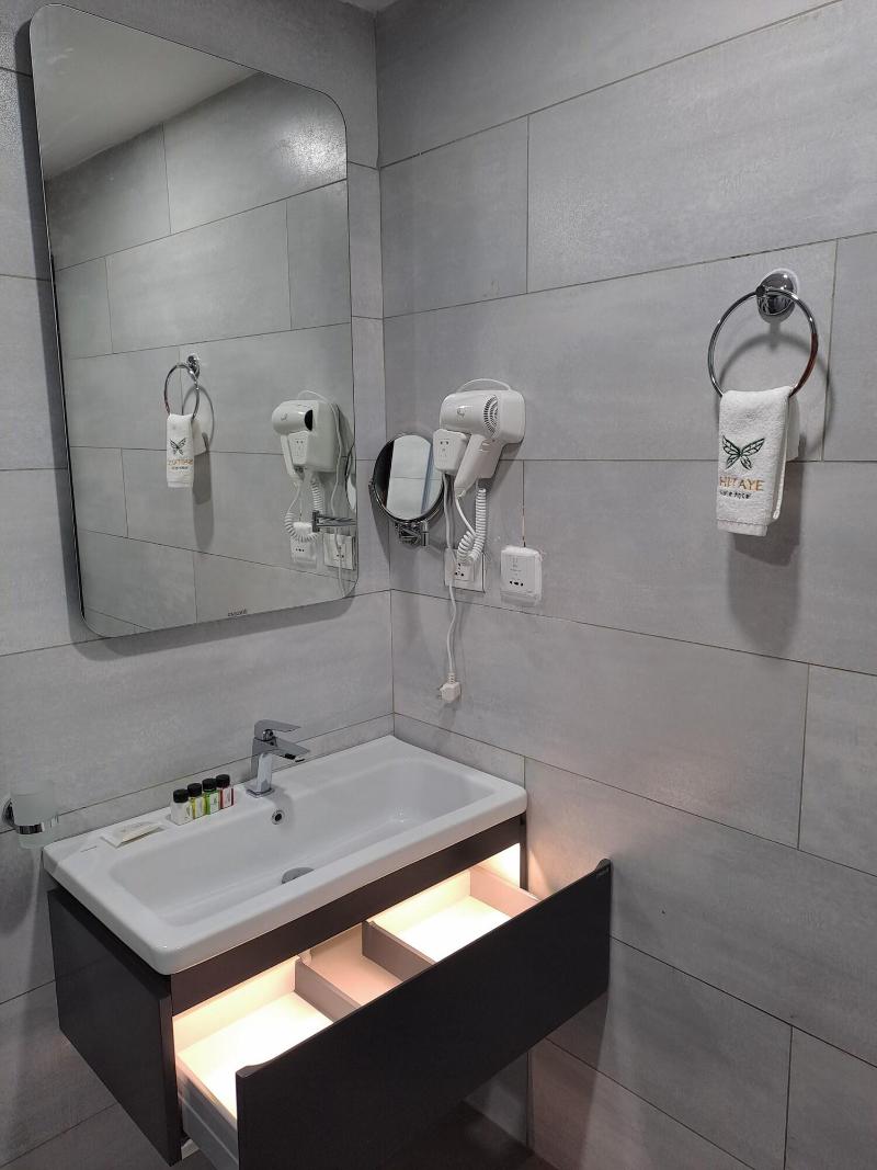 Shitaye Suite Hotel image