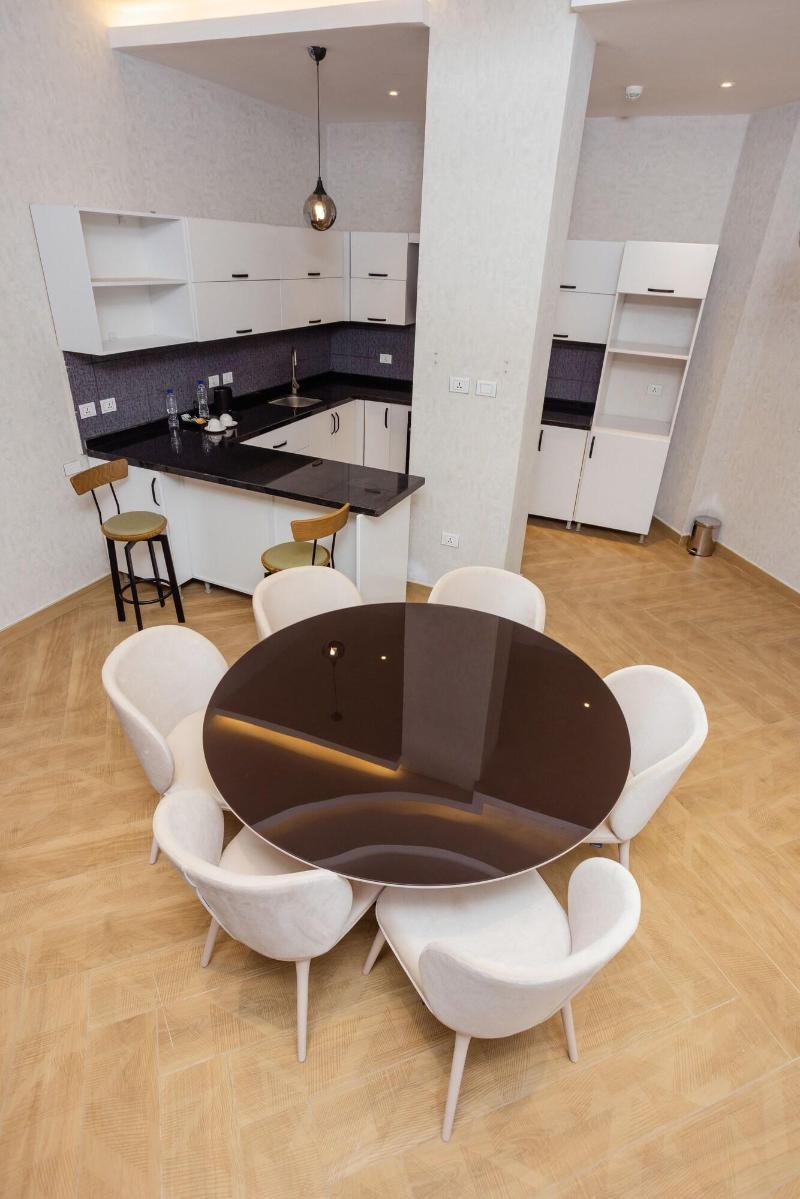 Shitaye Suite Hotel image
