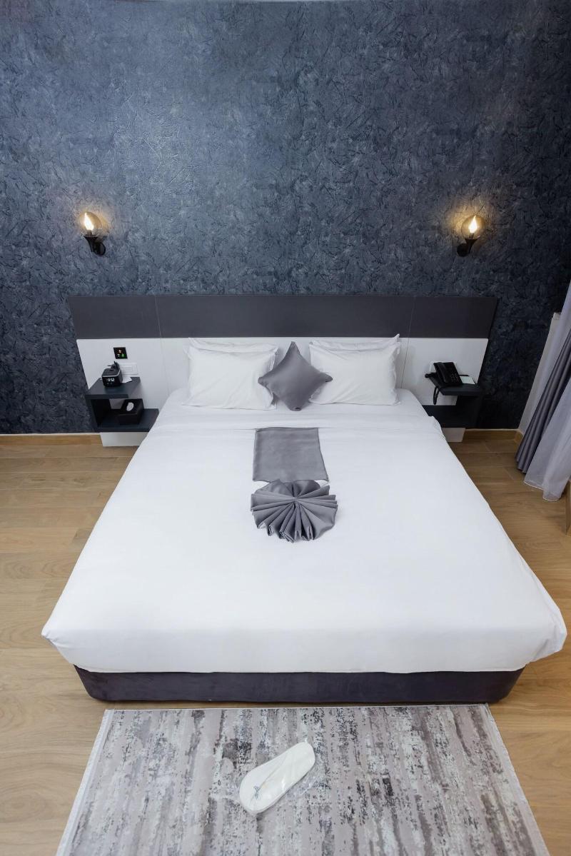 Shitaye Suite Hotel image