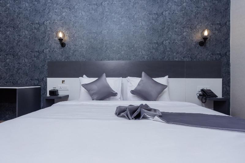 Shitaye Suite Hotel image