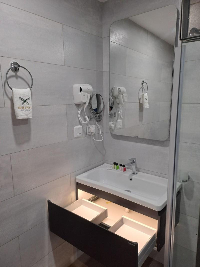 Shitaye Suite Hotel image