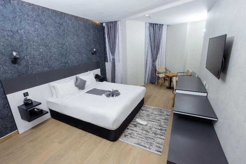 Shitaye Suite Hotel image