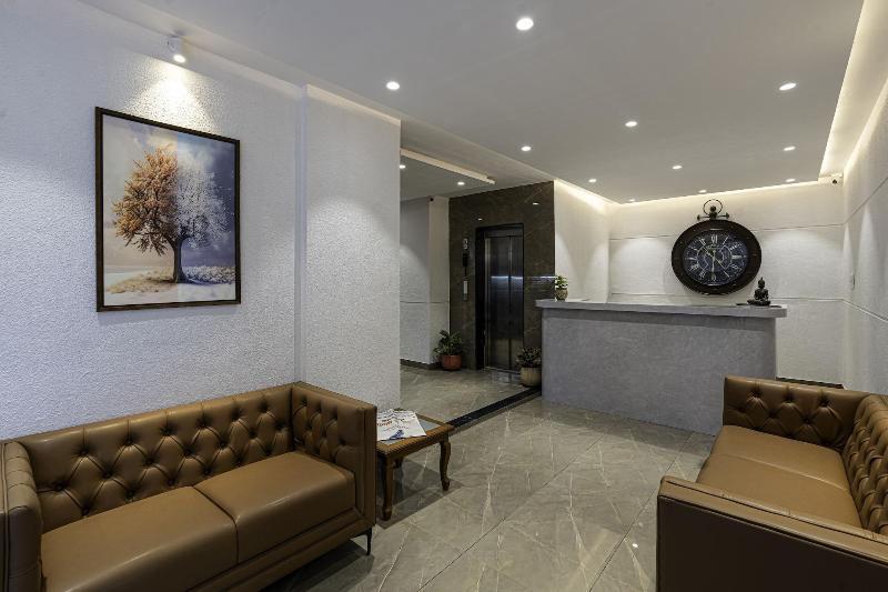 Staybird Divine Suites Business Hotel image