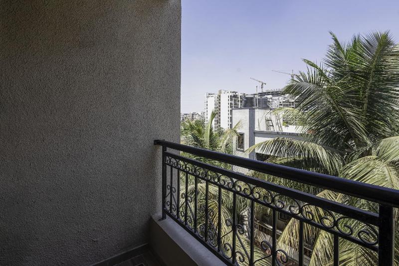 Staybird Divine Suites Business Hotel image