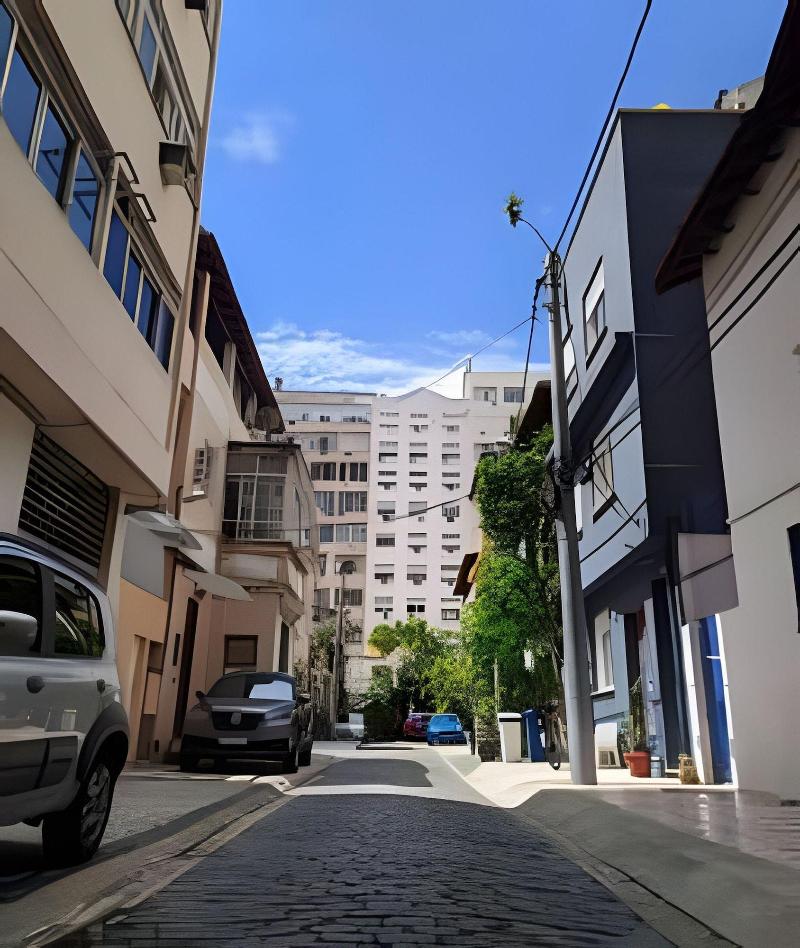Fullano B B image