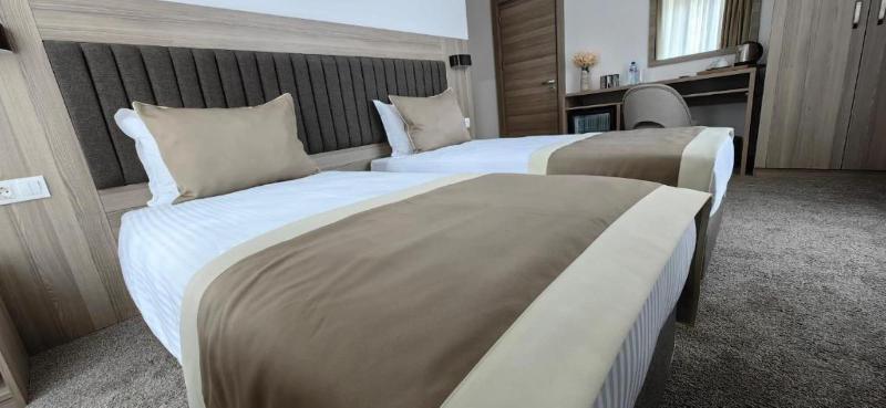 Evelin Deluxe House image
