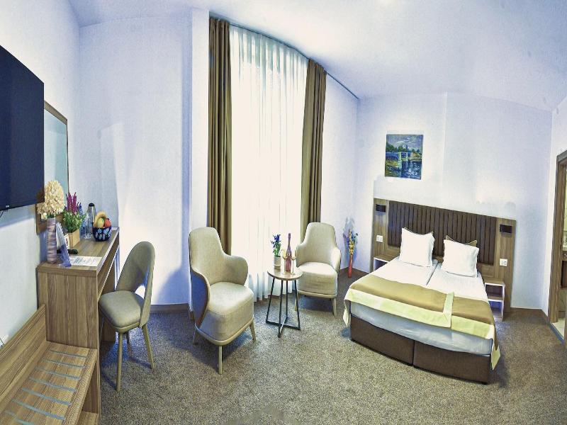 Evelin Deluxe House image