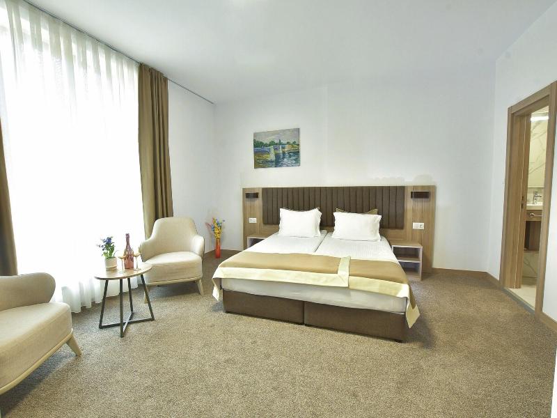 Evelin Deluxe House image