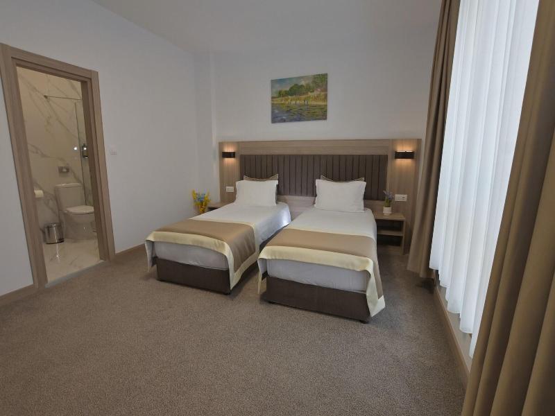 Evelin Deluxe House image