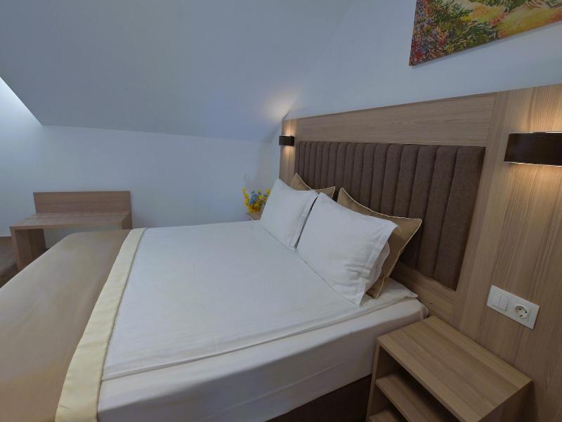 Evelin Deluxe House image