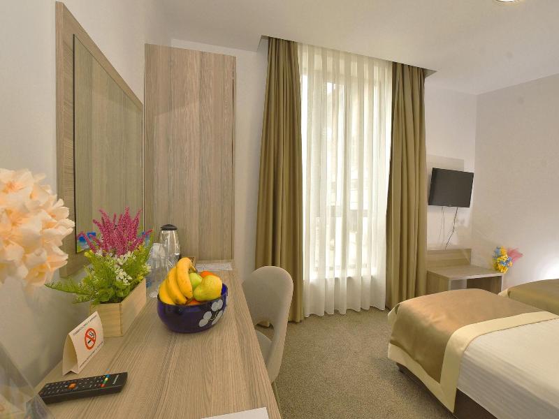 Evelin Deluxe House image