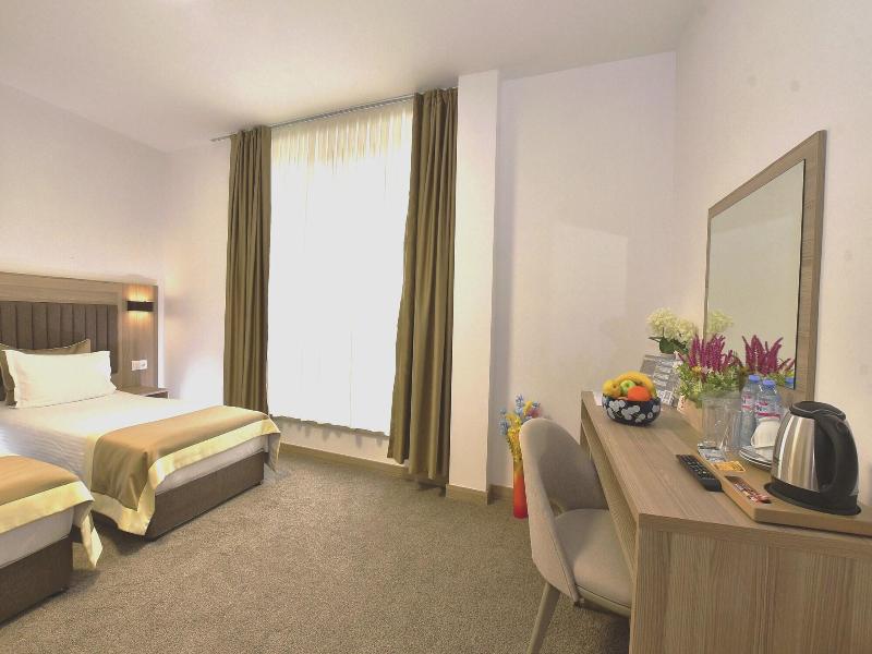 Evelin Deluxe House image