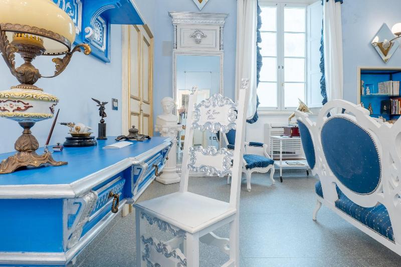 The Crown Palace image