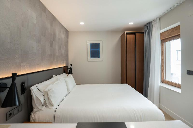 Prisma Suites image
