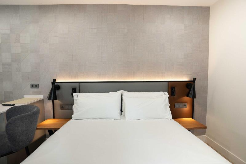 Prisma Suites image
