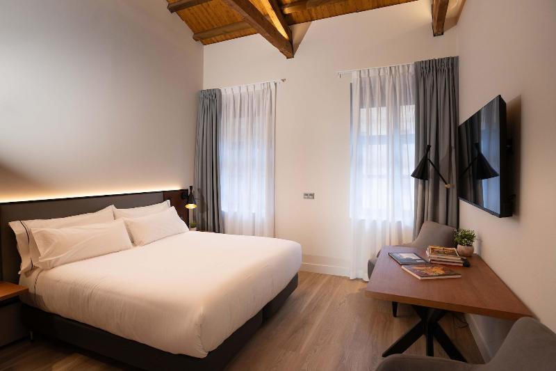 Prisma Suites image