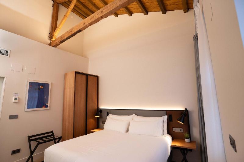 Prisma Suites image