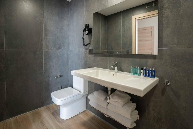 Prisma Suites image