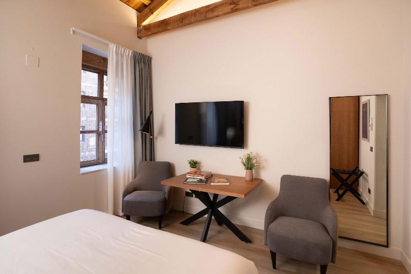 Prisma Suites image