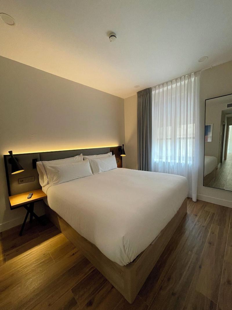 Prisma Suites image