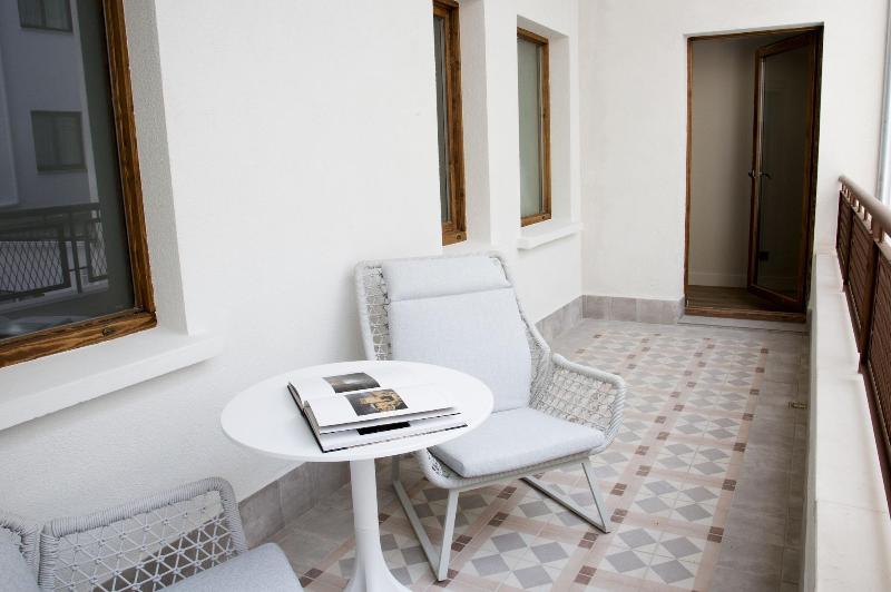 Prisma Suites image