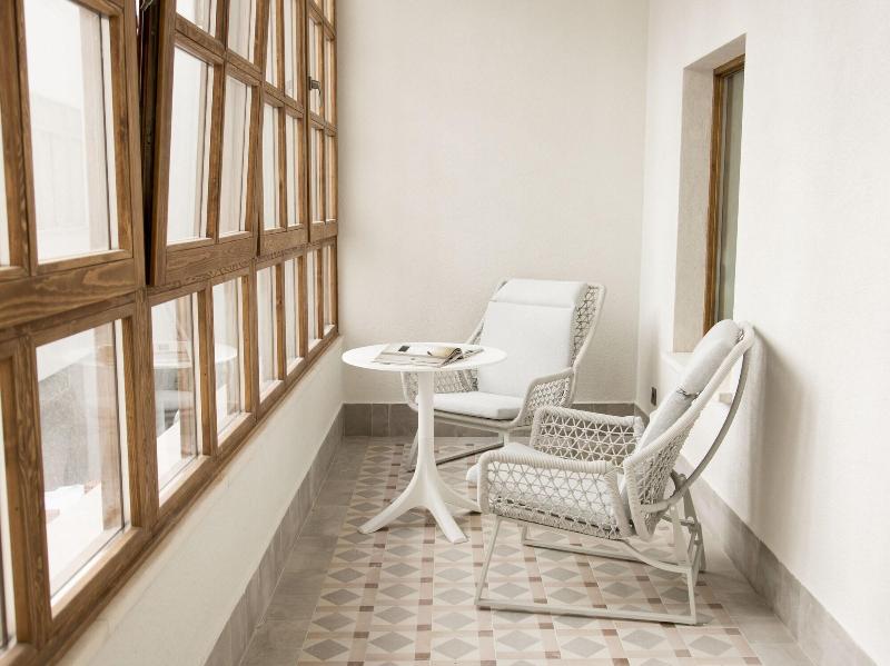 Prisma Suites image