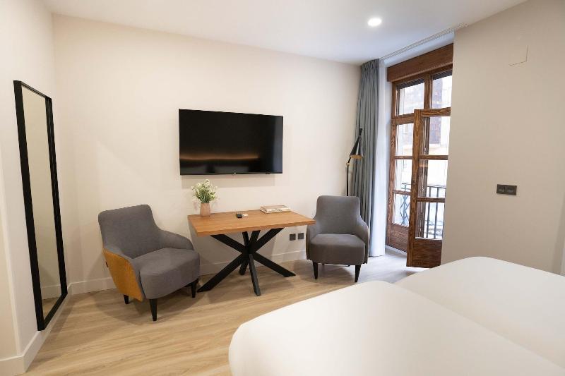 Prisma Suites image