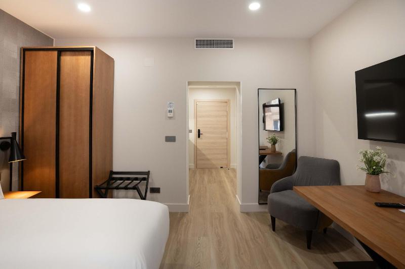 Prisma Suites image