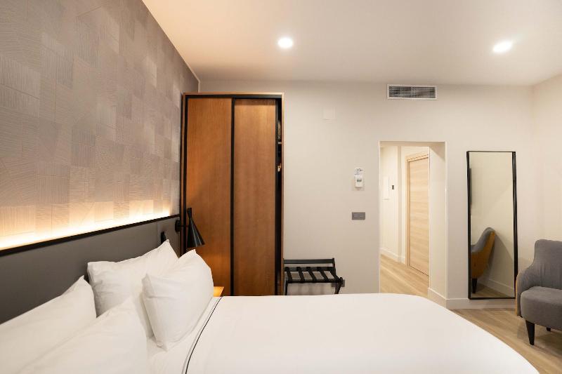 Prisma Suites image