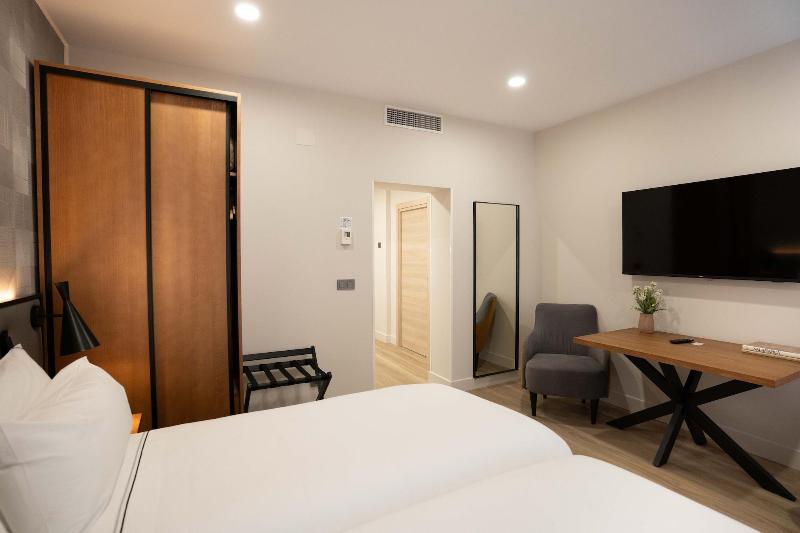 Prisma Suites image
