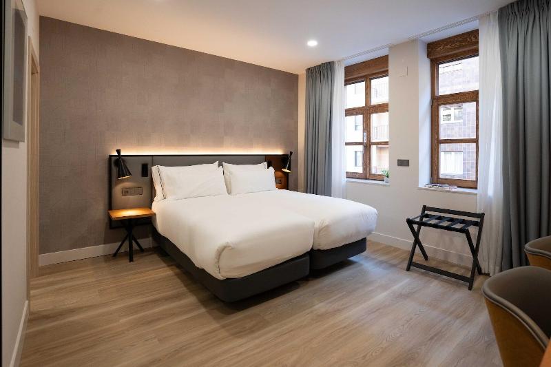 Prisma Suites image