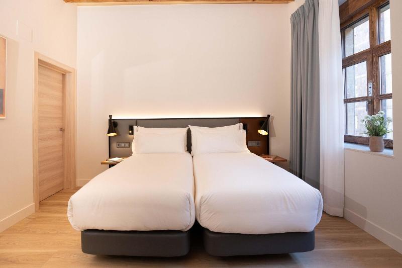 Prisma Suites image