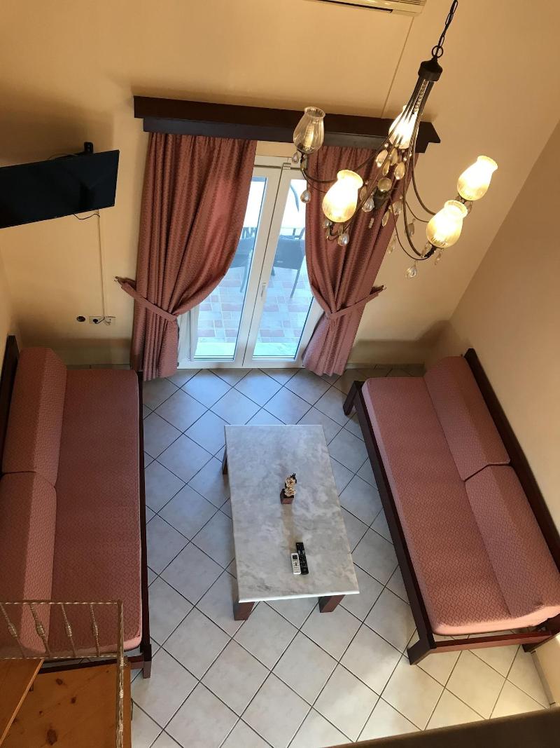 Room In Apartment L Eremo Luxury Messonete image