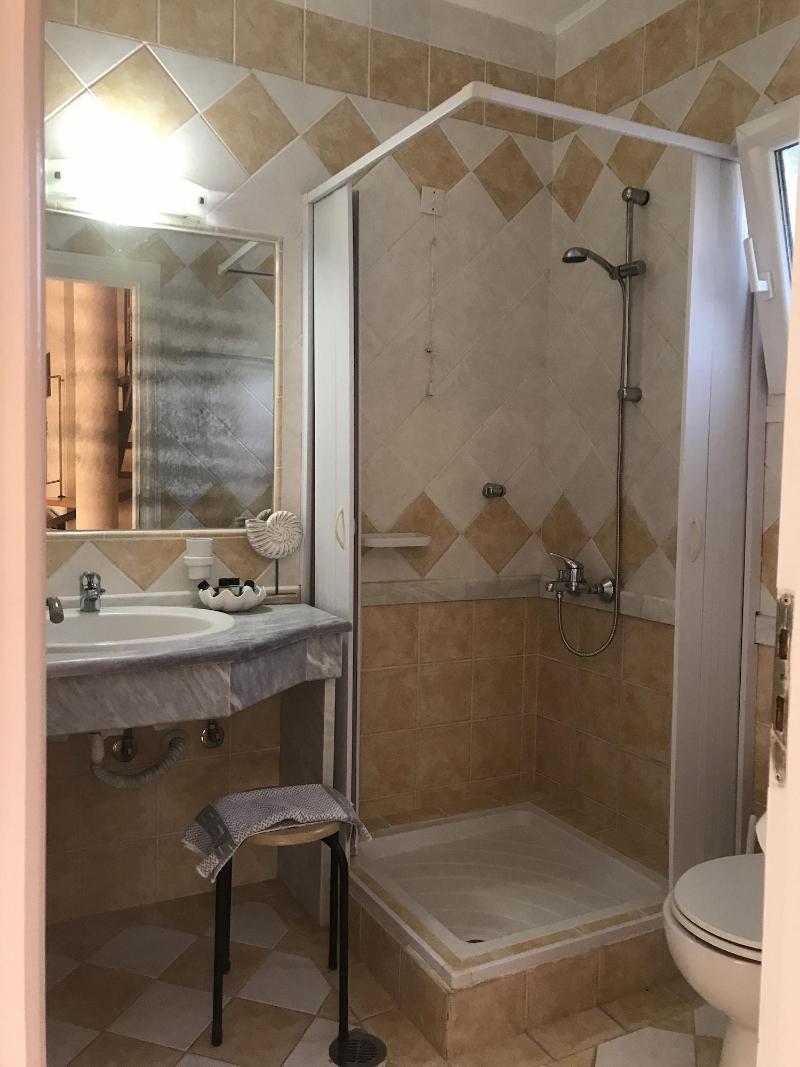 Room In Apartment L Eremo Luxury Messonete image