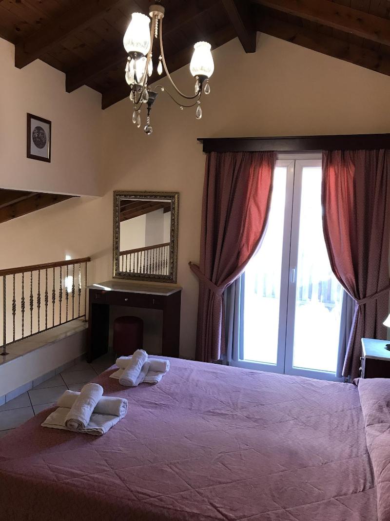 Room In Apartment L Eremo Luxury Messonete image