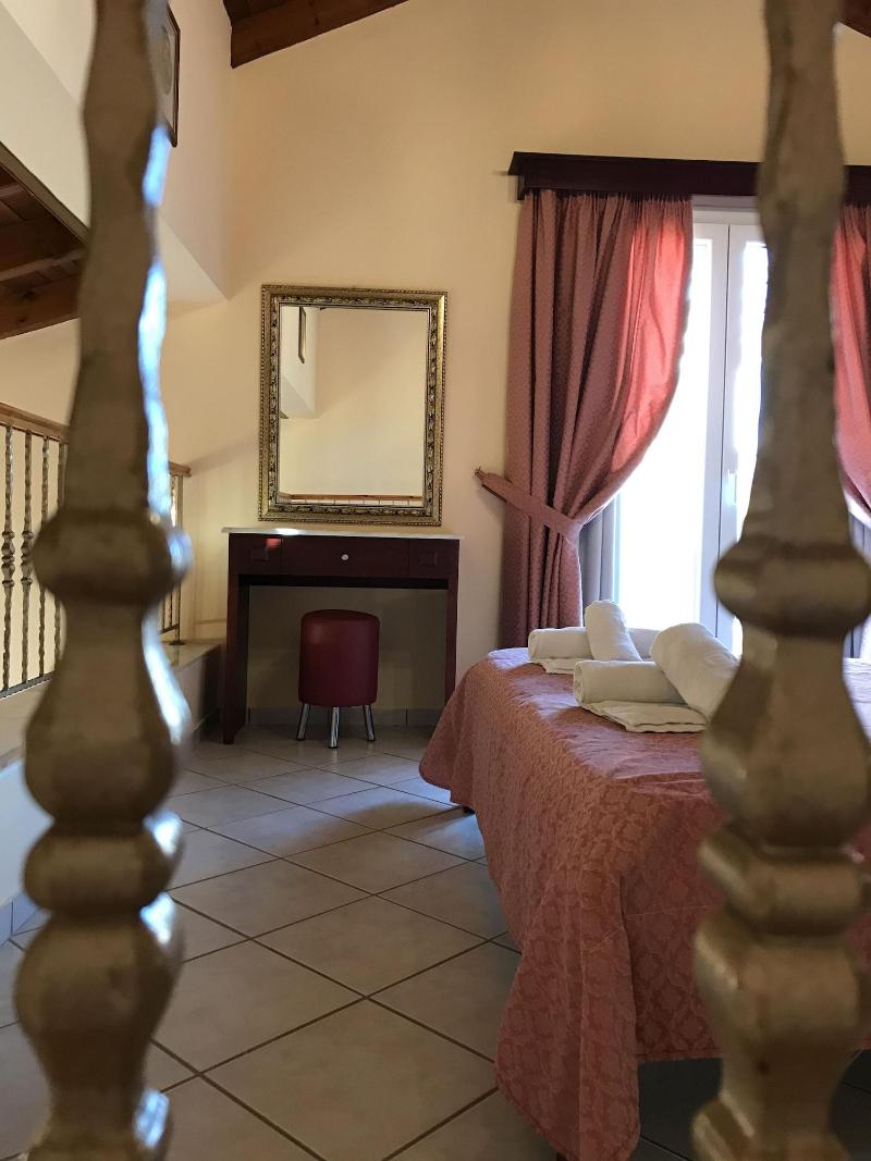 Room In Apartment L Eremo Luxury Messonete image
