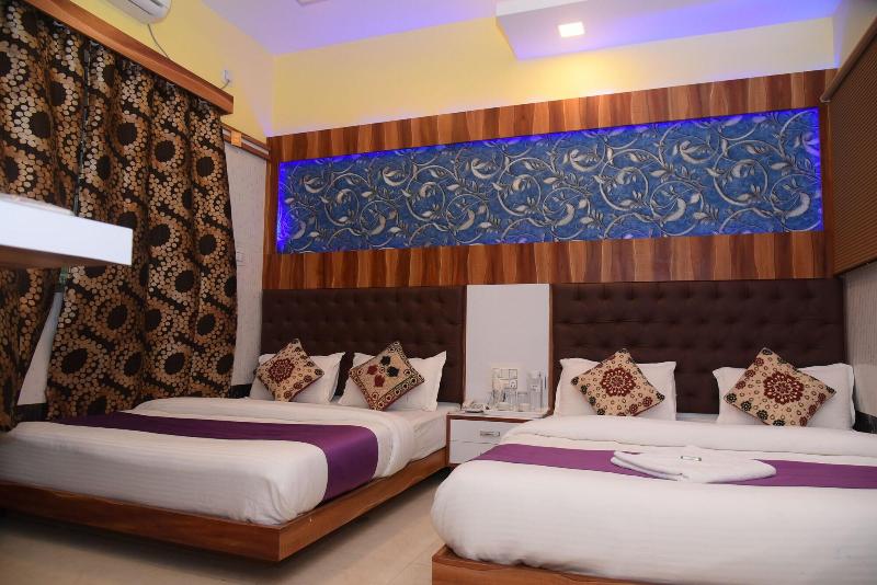 Hotel Royal Inn image