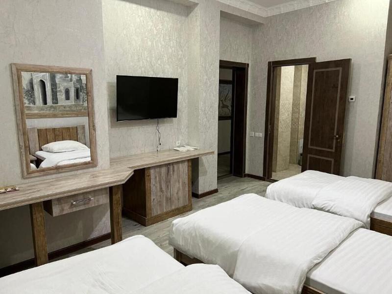Ideal Hotel image