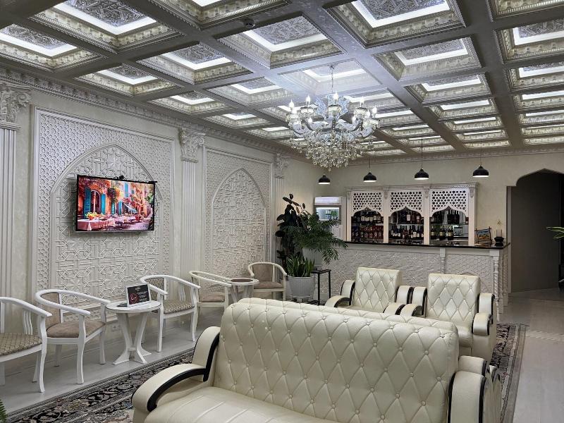Ideal Hotel image