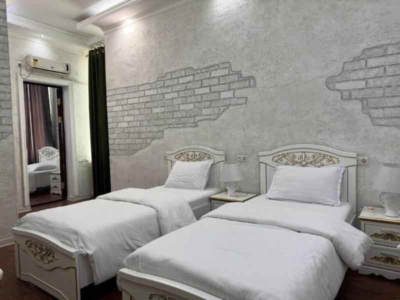 Ideal Hotel image