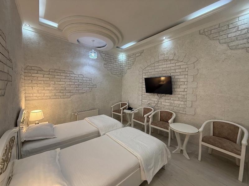 Ideal Hotel image