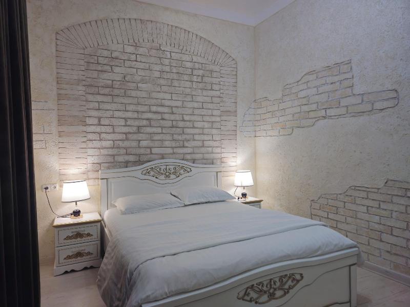Ideal Hotel image
