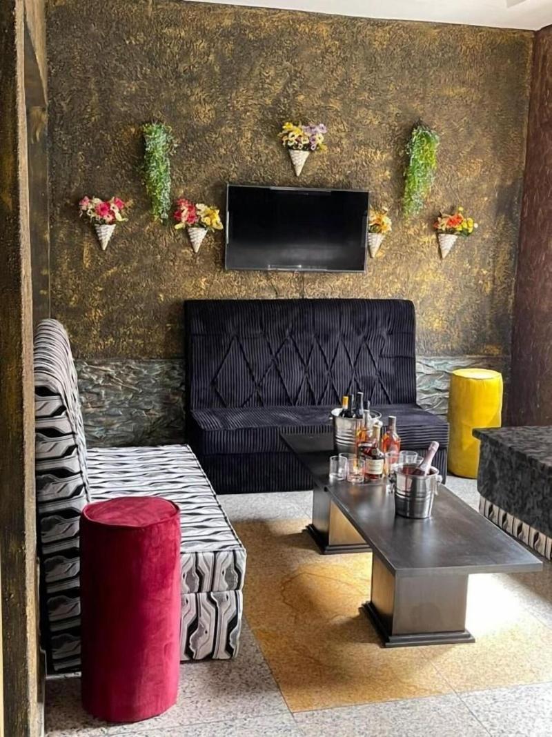 Leadwort Hotels image