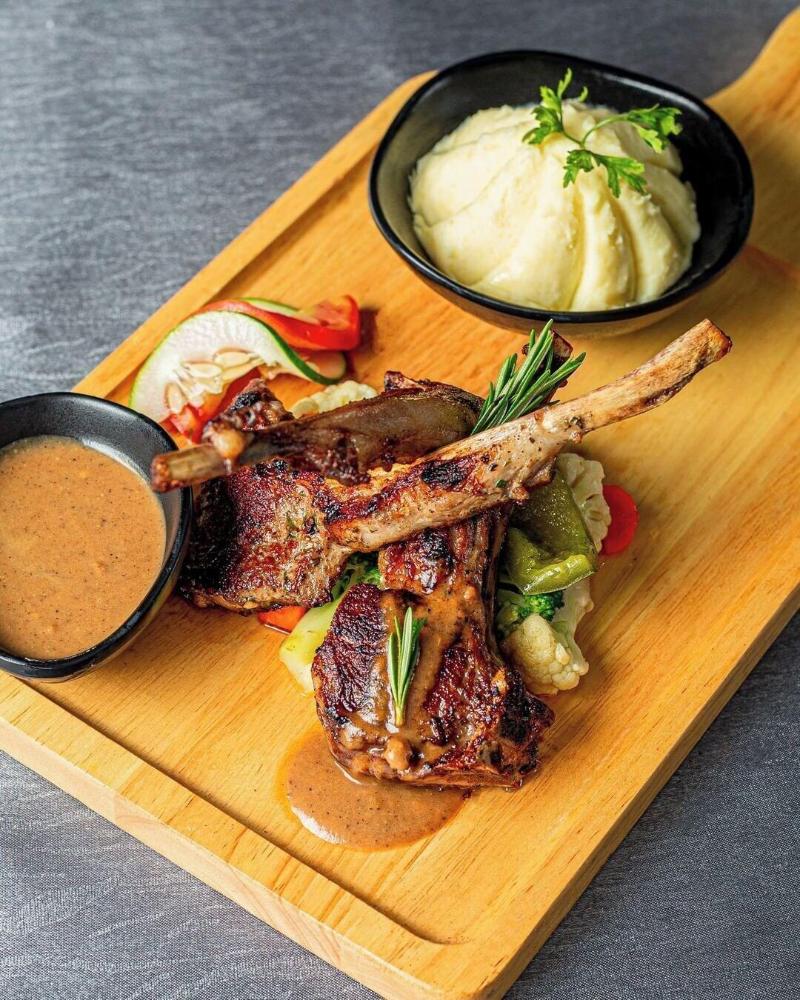 Quintessential Hotel Port Harcourt image