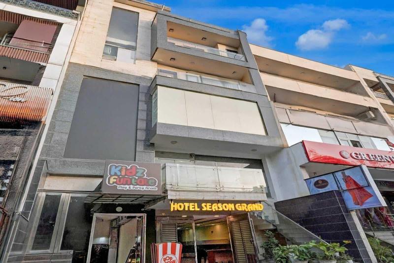 Hotel Season Grand Couple Friendly Pitampura image
