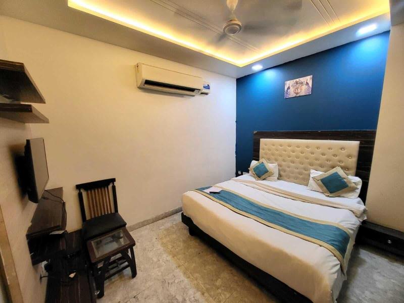 Hotel Season Grand Couple Friendly Pitampura image