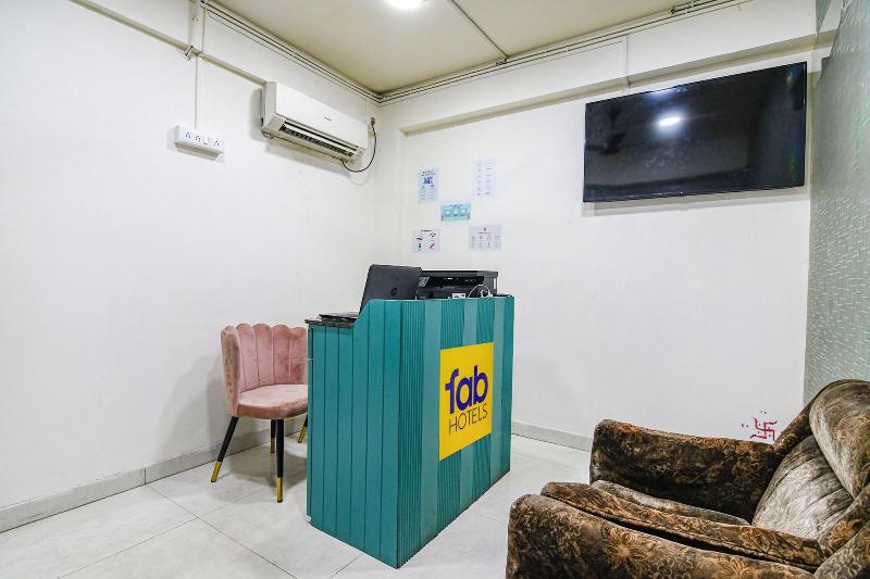 Fabhotel Grand Hazra Inn