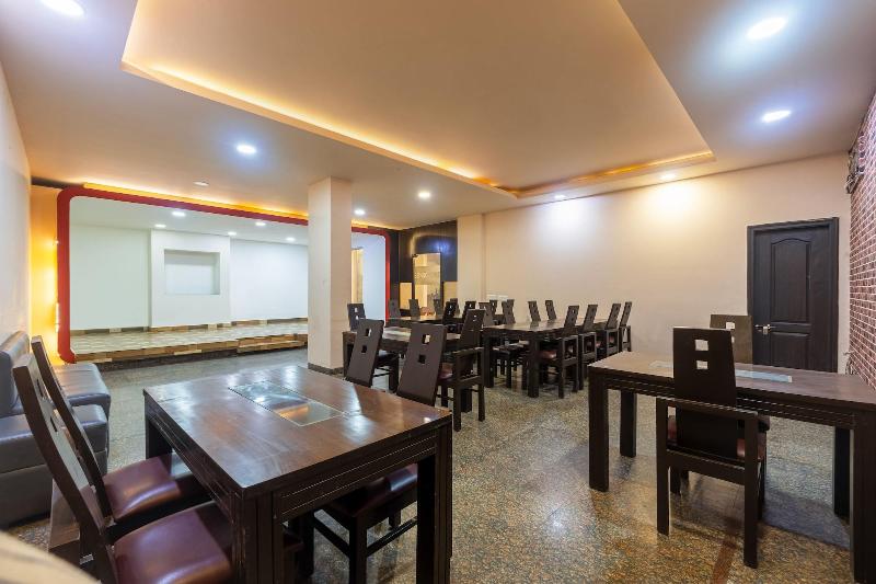 Hotel Admire Inn Noida Sector 50 image